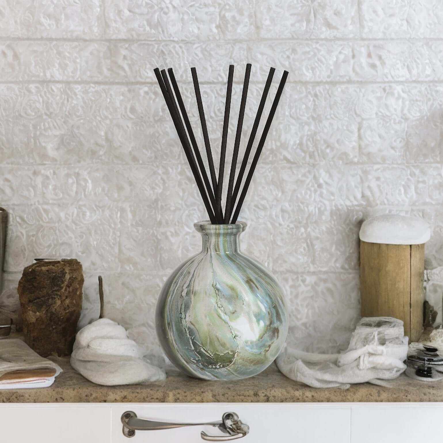 Glass Reed Diffuser Bottle and Reeds